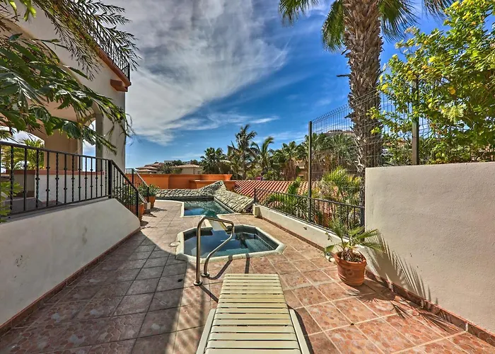 Luxe Cabo Retreat: Terrace W/ Stunning Views! Сasa de vacaciones *